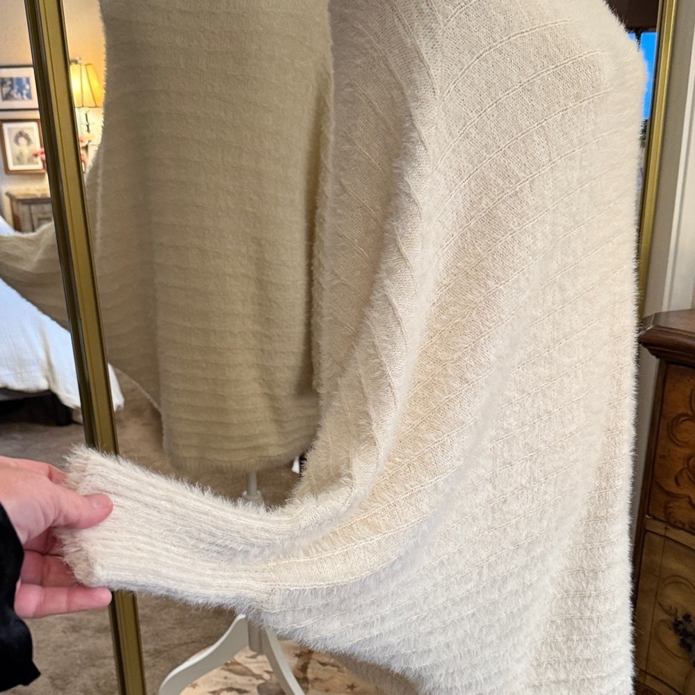 Calvin Tran Ivory Eyelash Knit Poncho Sweater-SizeLarge - Picture 4 of 11